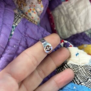 JAMES AVERY RETIRED JESUS KING JEWS LATIN IESVS NAZARENVS REX CROSS HEART SZ 7.5